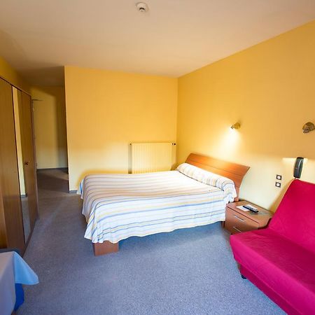 La Boule D'Or Hotell Bressuire Exteriör bild