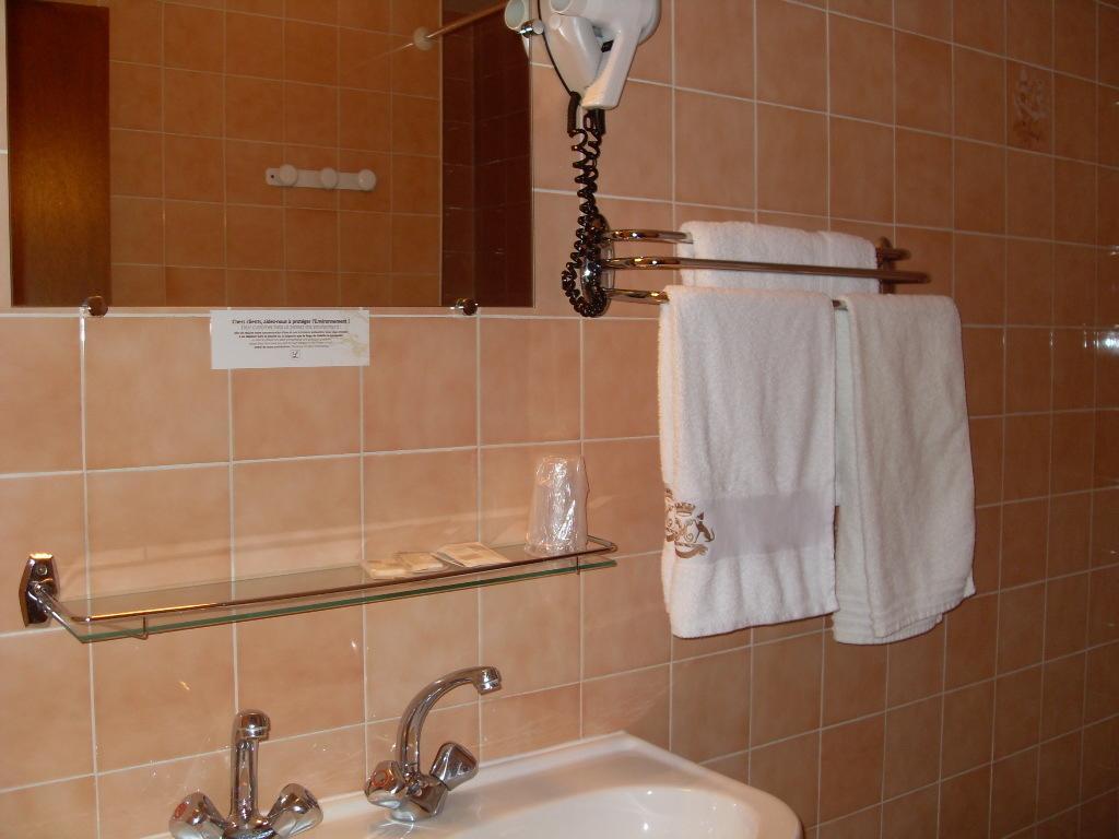 La Boule D'Or Hotell Bressuire Exteriör bild