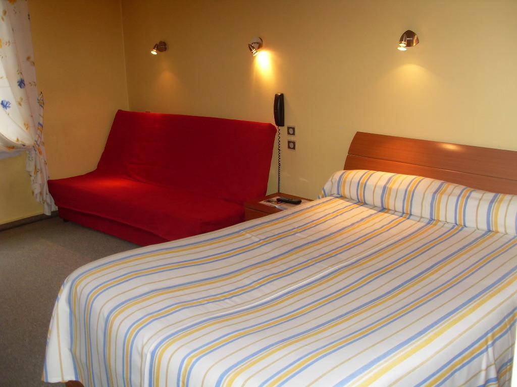 La Boule D'Or Hotell Bressuire Rum bild